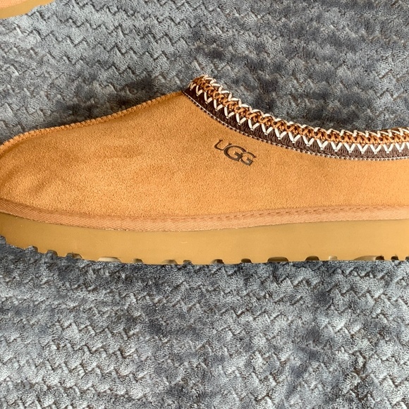 EUC Women’s UGG Tasman Chestnut In Box Size 10 - Picture 14 of 17